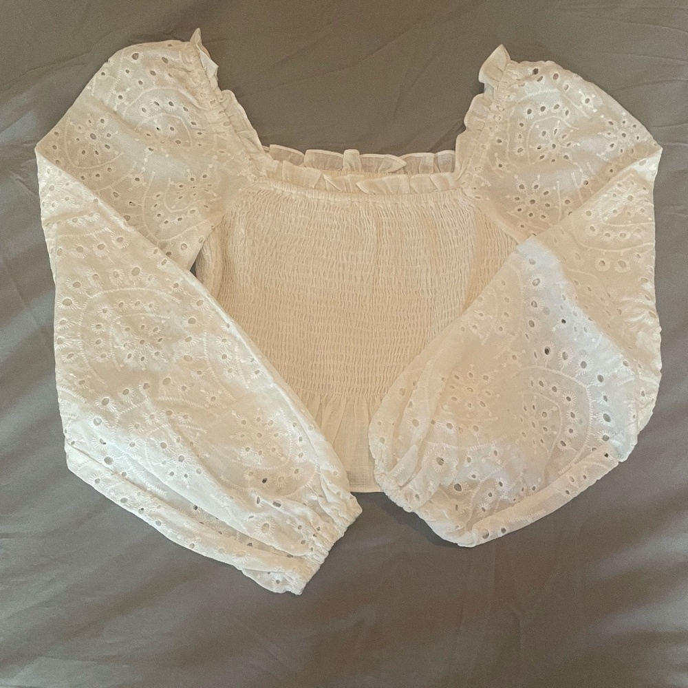 White top long sleeve